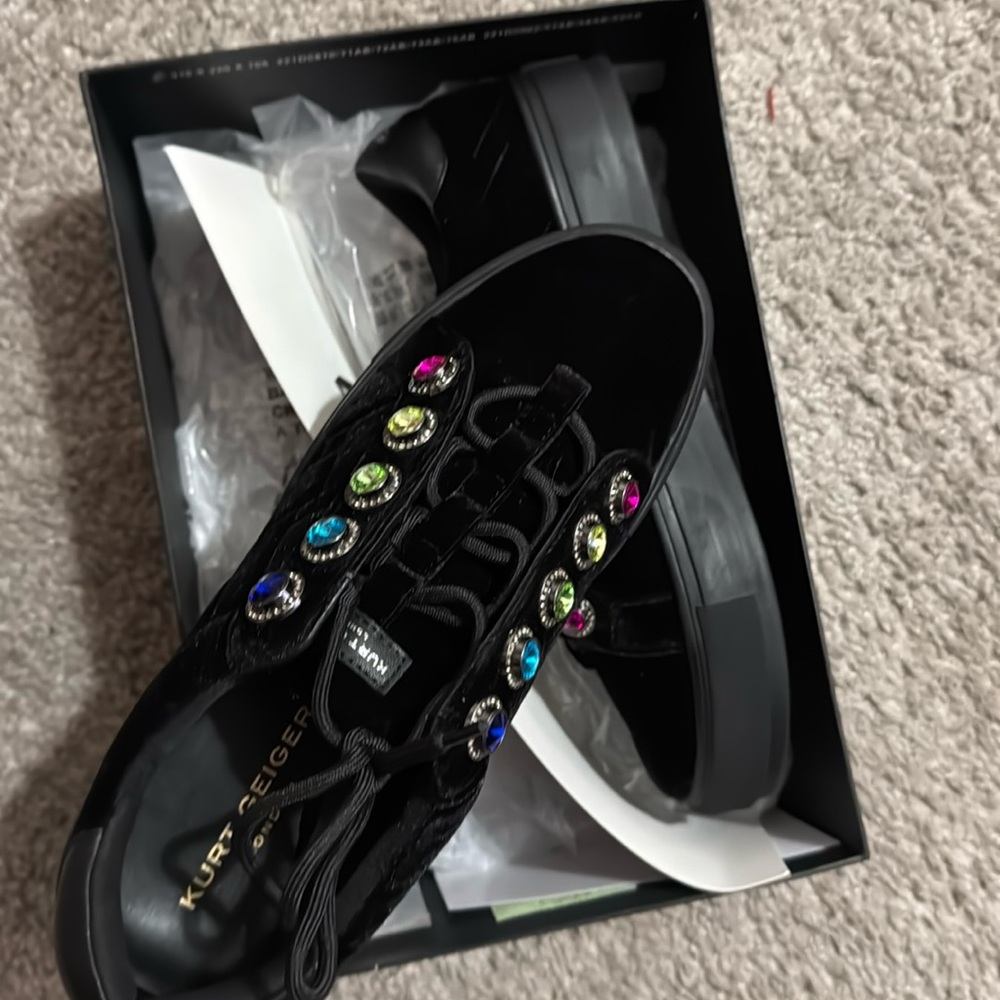 Kurt Geiger sneakers    Women shoes